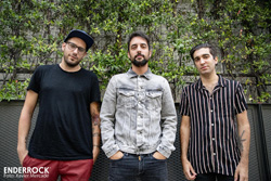 Enderrock Sona amb Massa i Stay Homas a l'Antiga Fàbrica Damm de Barcelona 